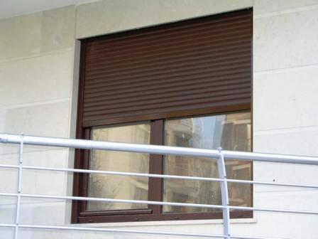 Pvc Pencere Modelleri Koyu+ahsap+renkli+pvc+pencere+modeli Pvc Pencere Modelleri