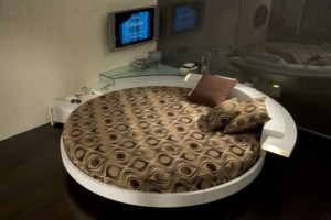Leather Round Beds by Prealpi 8 300x200 Yuvarlak yatak tasarımları ile yatak odası dekorasyonu